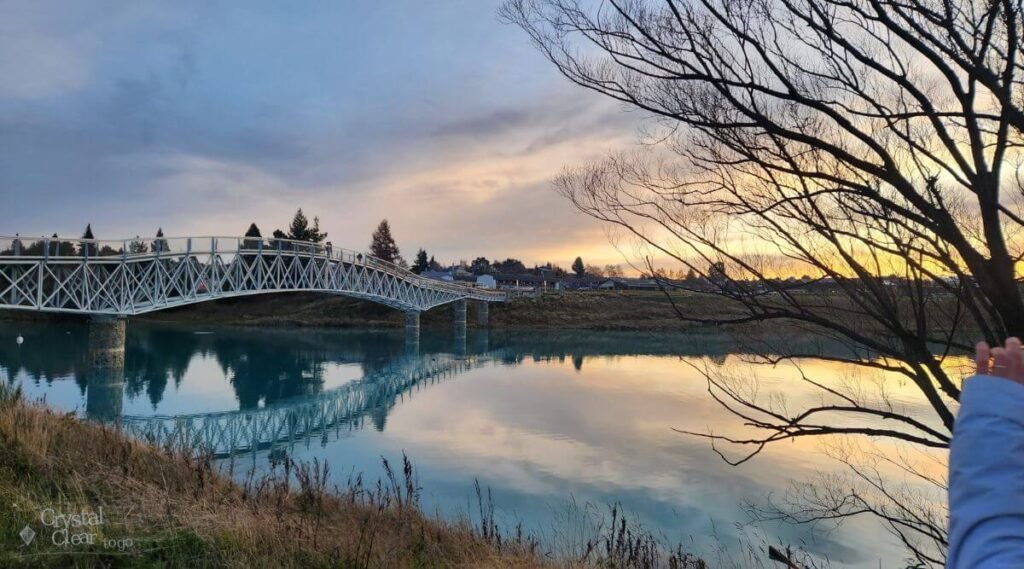 蒂卡波湖 Lake Tekapo bridge